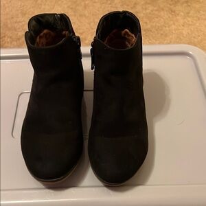 Elegant Black Ankle Boots